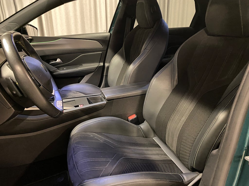 Car Image car-81116-4cbd6bdb61338f105cb877210d12fa77