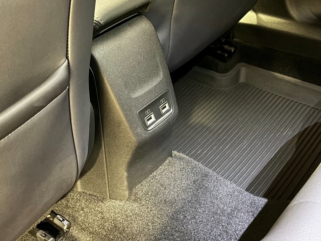 Car Image car-81214-72f2c4d13b003e53b3445306dd7ad122