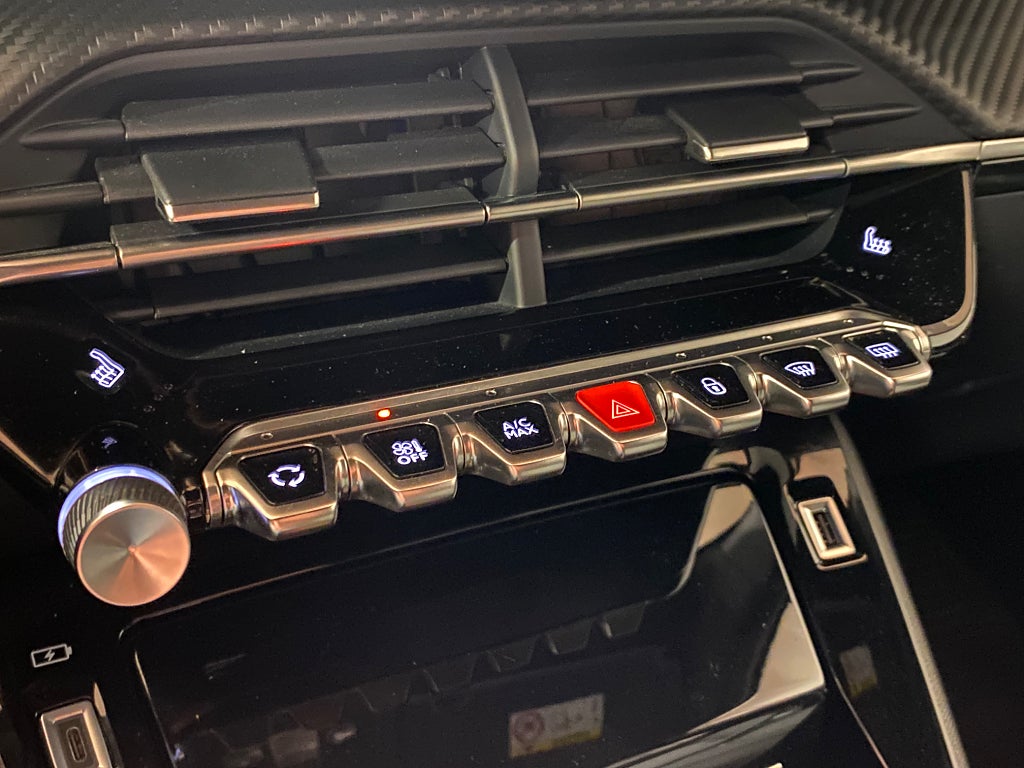 Car Image car-81302-edc4de46b448a210fa889251857519dd