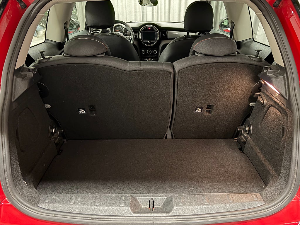 Car Image car-81444-7186c0f50040ac67de30dad989b32859