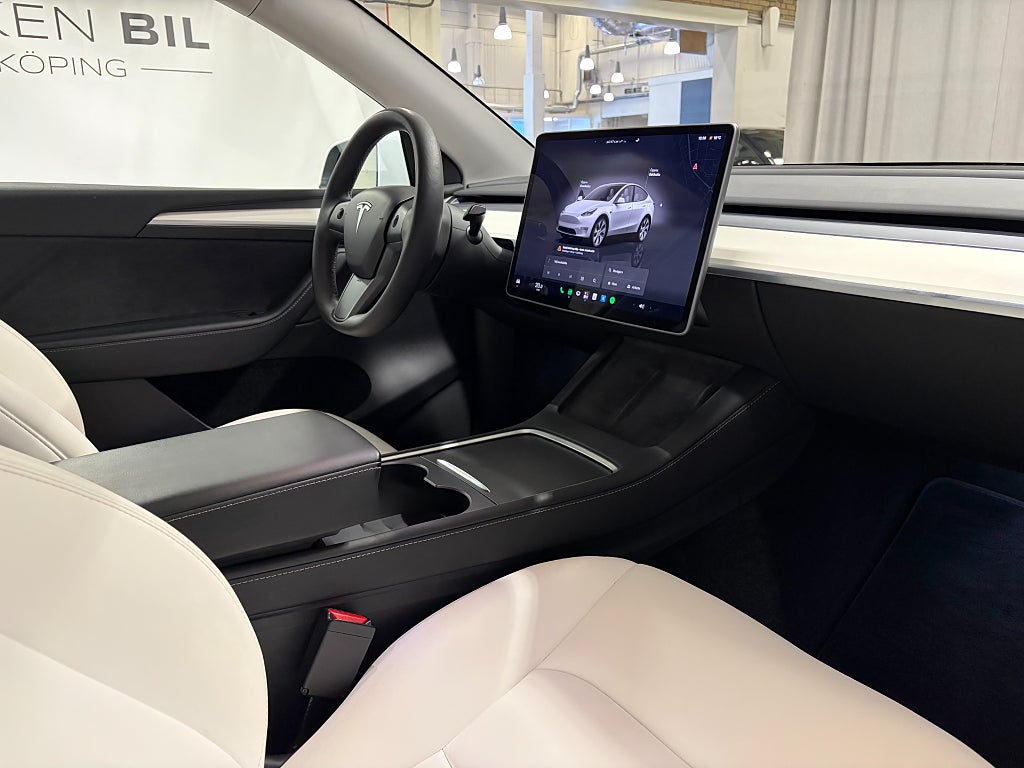 Car Image car-81605-84d28f7974d868d19dc5ef584a7c6d87