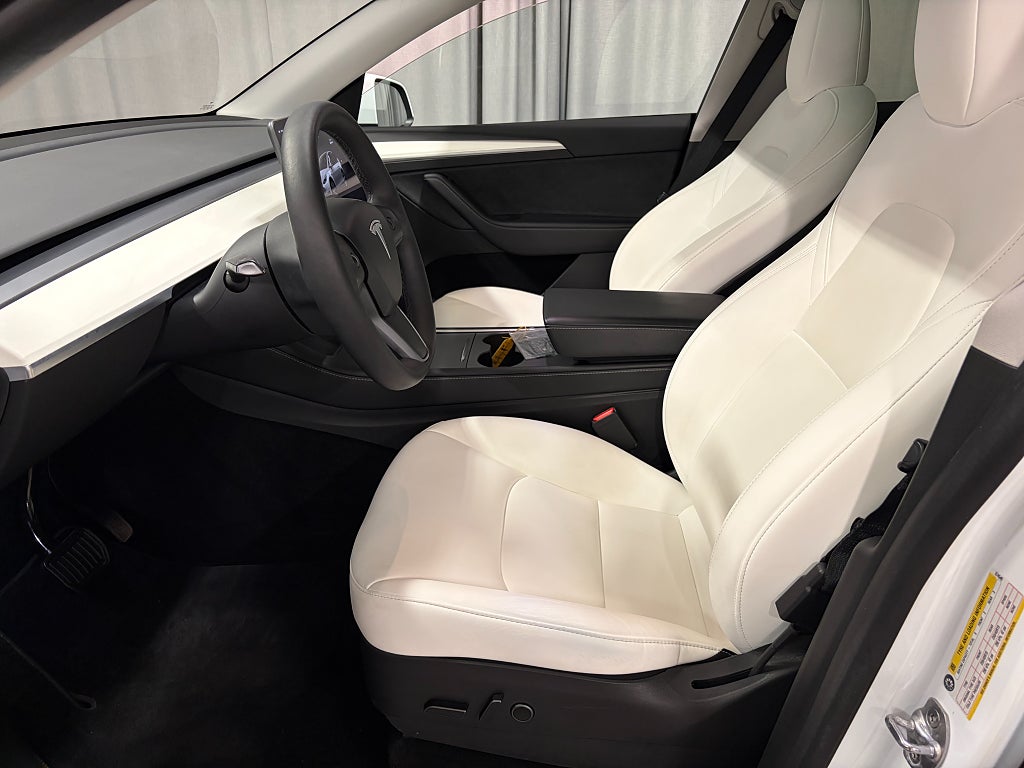 Car Image car-81605-9ae2fa568ab4569d37eb7ae70a58bfdb