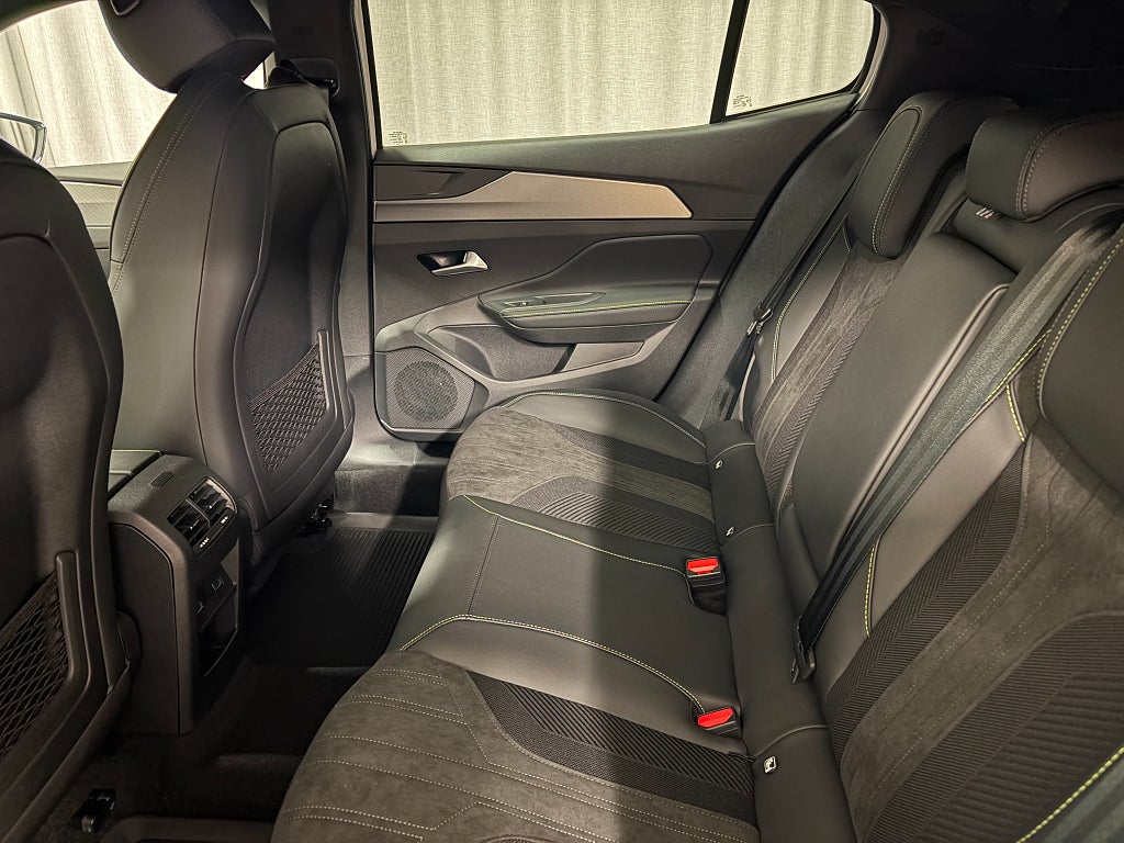 Car Image car-81903-ce854faf3b9a86cea1e9c6ab24265e41