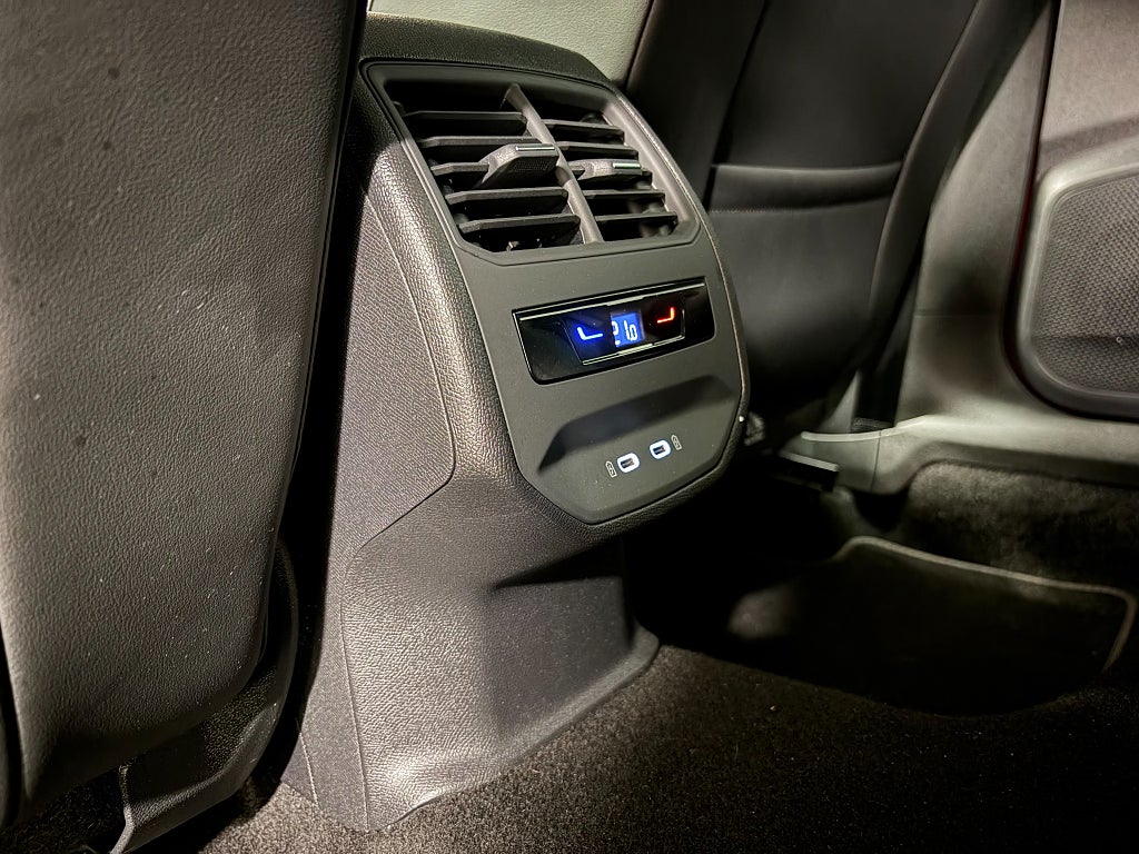 Car Image car-82259-fee1ad183ef19fb7a757fda571491ab2