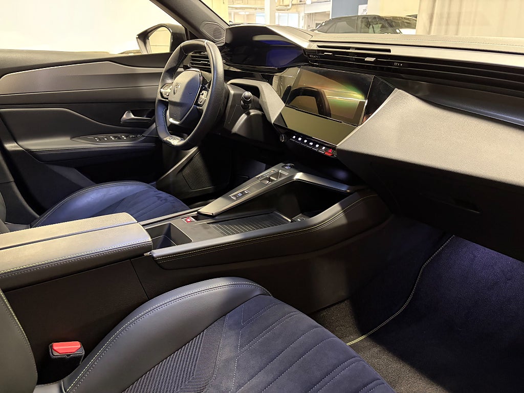 Car Image car-82304-3cb060eb270d7d7ed802c76f7de696ca