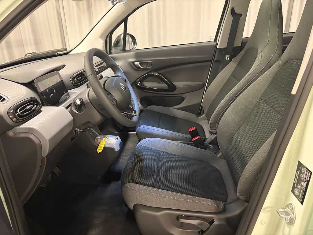 Car Image car-82435-50b780b6d42cedd65bf269010d87bfa9