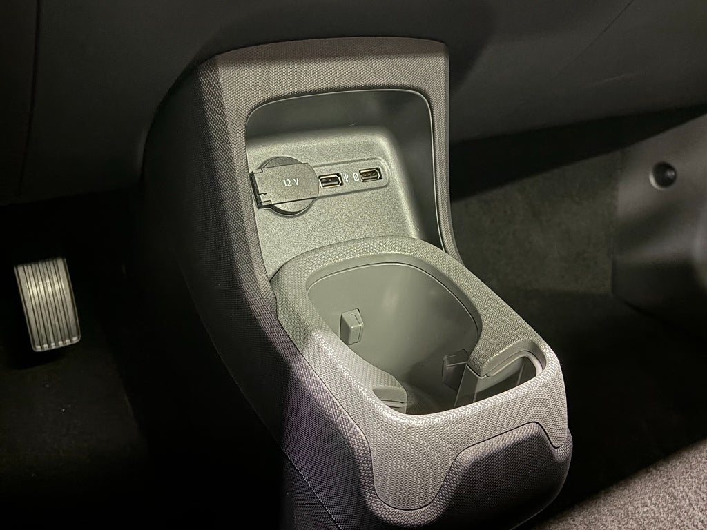 Car Image car-82435-594fb3fb1afba2013a060db32b768230