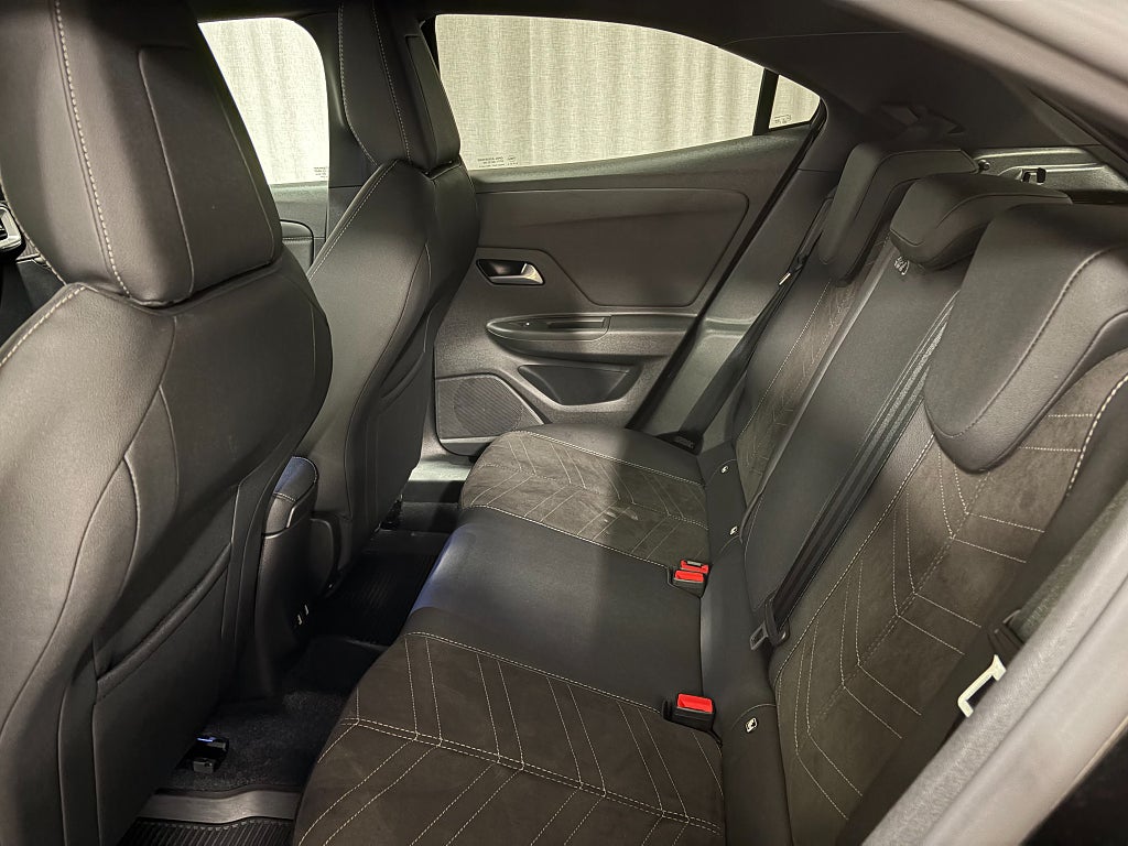 Car Image car-82454-93903ecbaa82c1bdcd21230acb1e2e2f