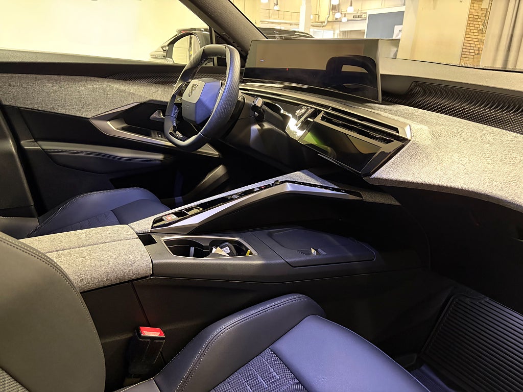 Car Image car-82486-e2fd318f6d390dcd534f335fa5ac75a8