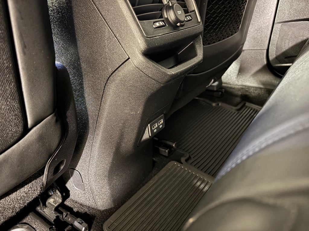 Car Image car-82642-6f39115f3ba47e2f8a6d1c9854131fe0