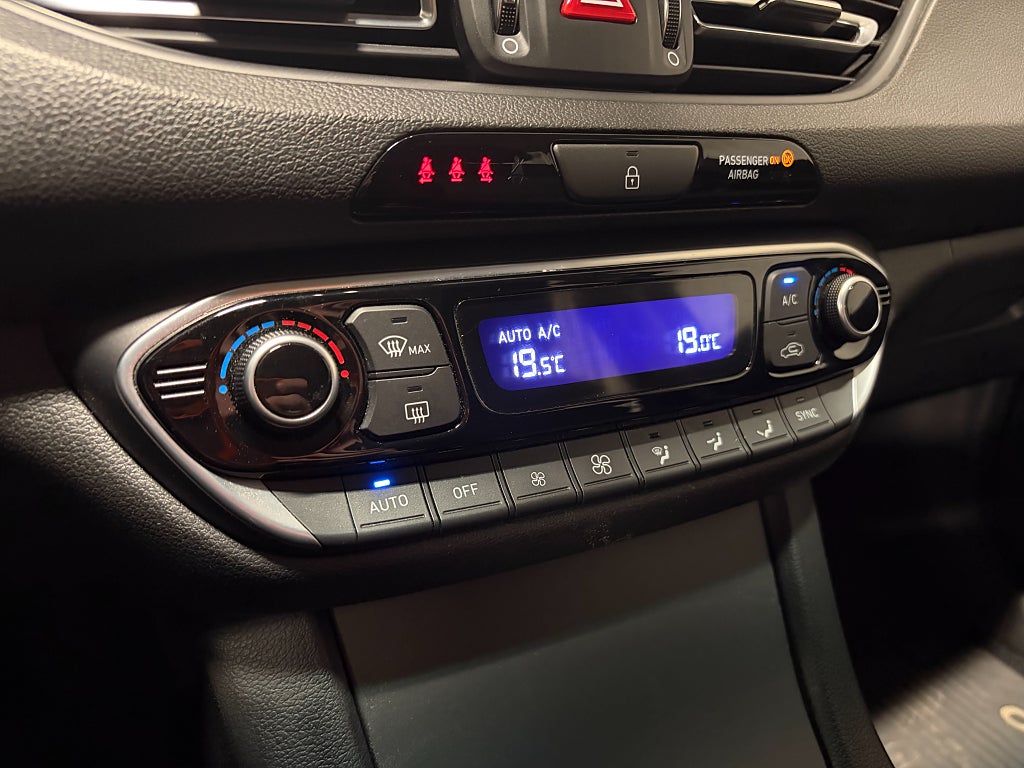 Car Image car-82686-5f177b9617ab8cebb2c53c3553abd6af