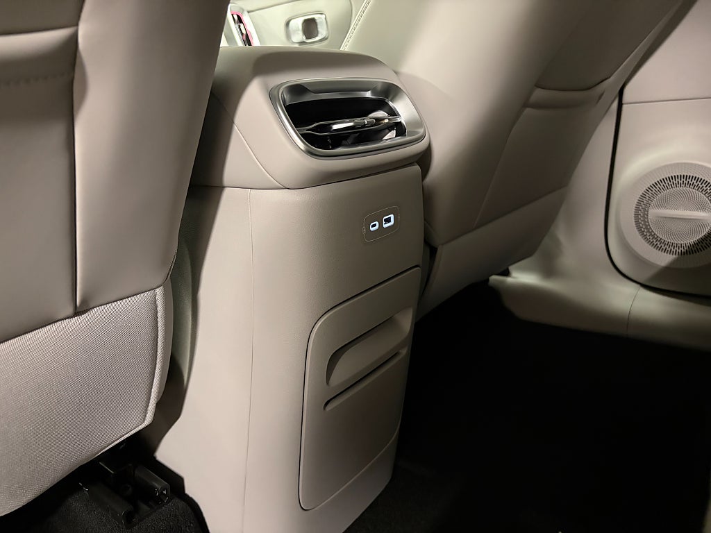 Car Image car-82702-b66afc5d1f0adc65dac1b6bf55c362d3