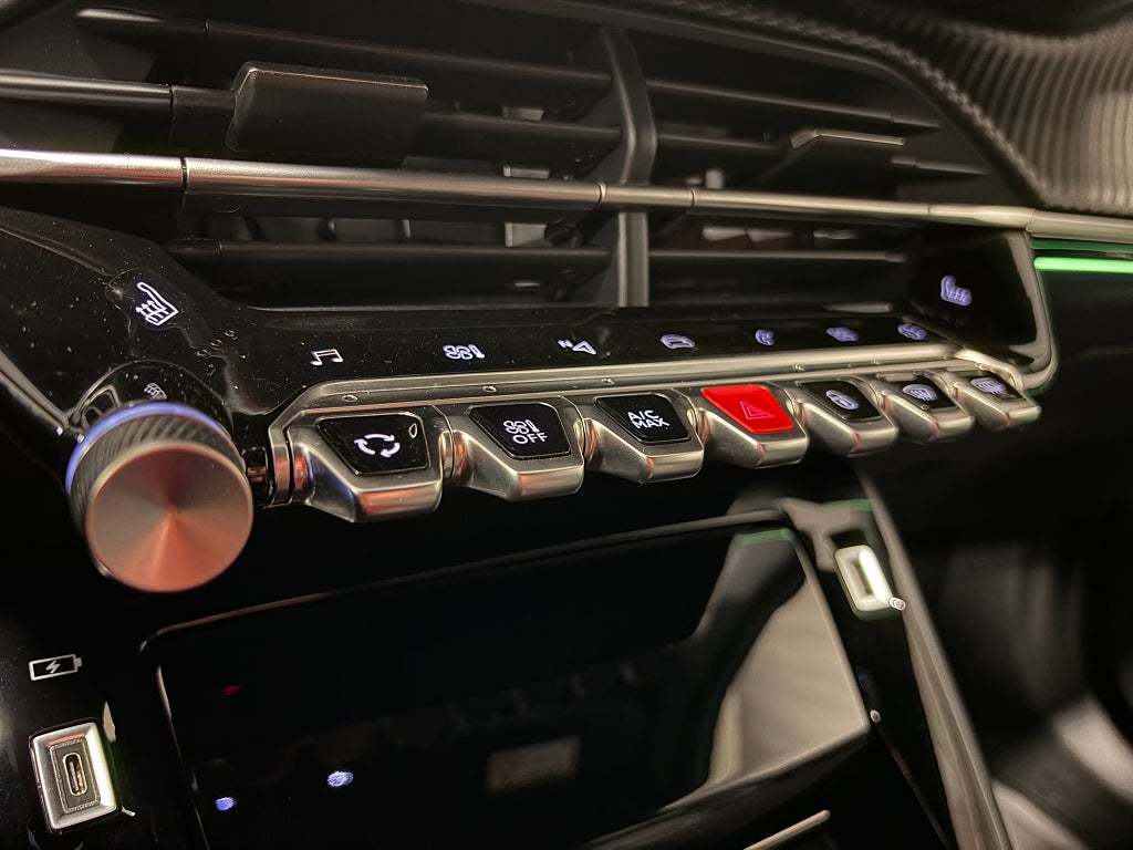 Car Image car-82717-338add19e49692f66a6aacebc9995a4a