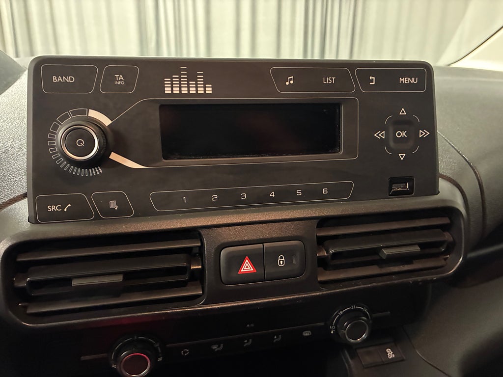 Car Image car-82738-41d17044e4a6cd06cc515b10cb15749d