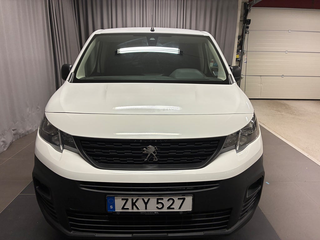 Car Image car-82738-73cf0e529b855d73f210a640accdd7f8