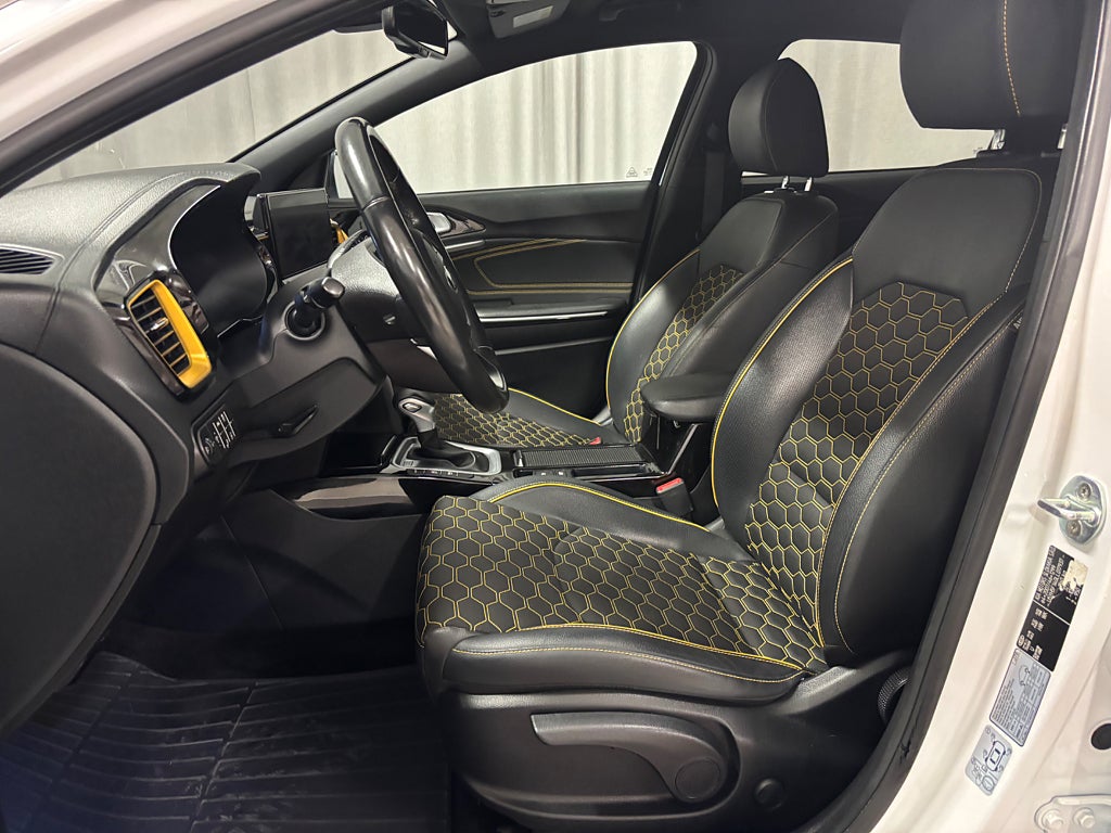 Car Image car-82852-66019027a45c67b331b9820ac90efcac