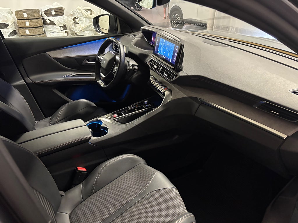 Car Image car-82908-f17feb3fdf7f469a1658384b09e7c800