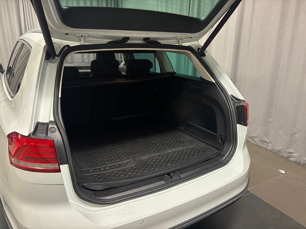 Car Image car-82927-e8fe30fae96a5ba871dc0e5b20aa43ce