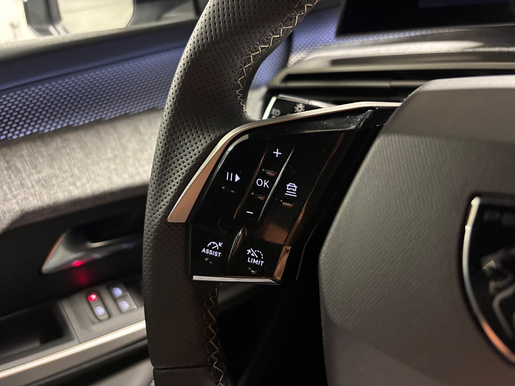 Car Image car-83008-13bfb95fa7bfb9e2d686ff947ab052fa
