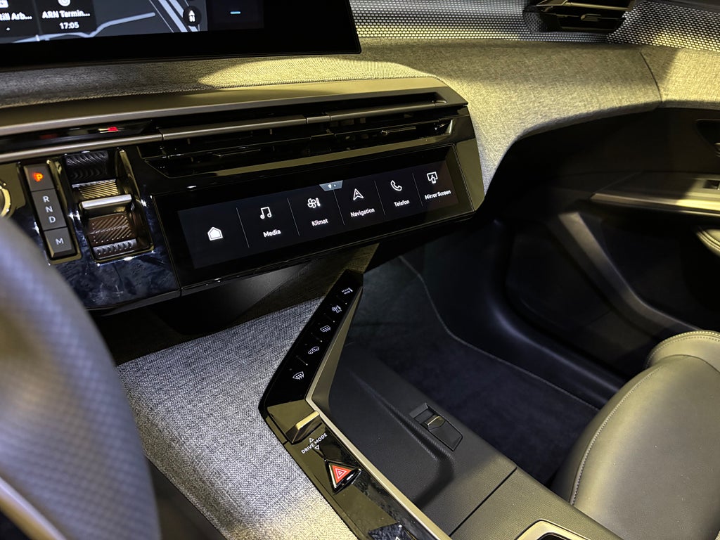 Car Image car-83008-589e856796b51a3a5a988bb477052a27
