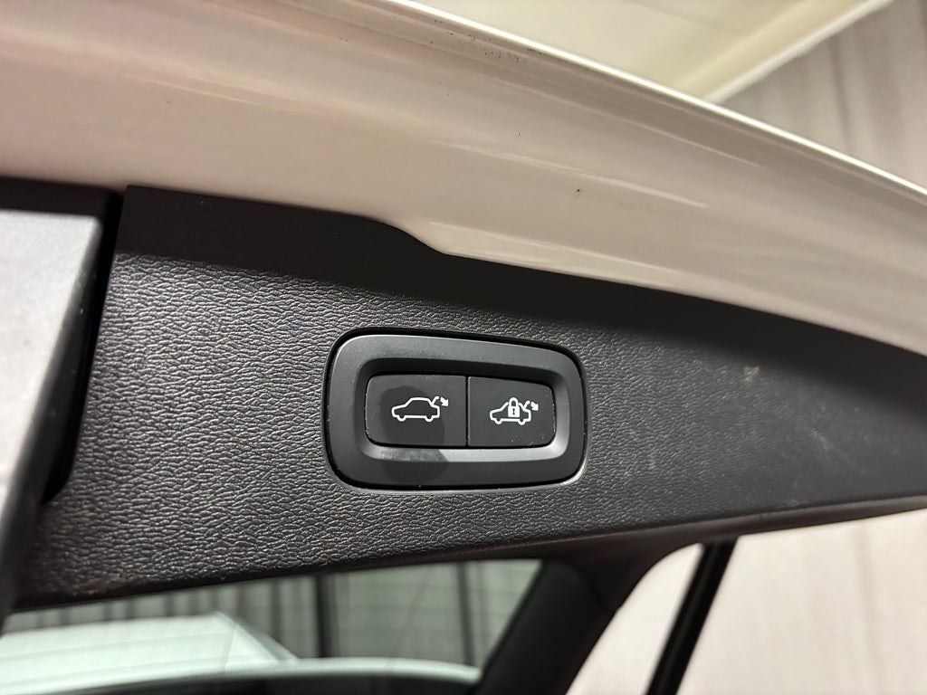 Car Image car-83141-1d76b5a7594c938afcf4401647e50ec2