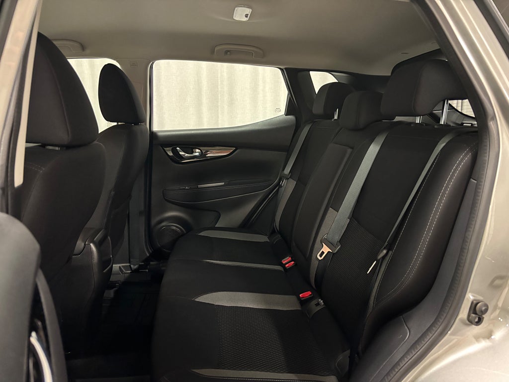 Car Image car-83257-5b050c3eb5b54e4a821edf4e5d0bd520