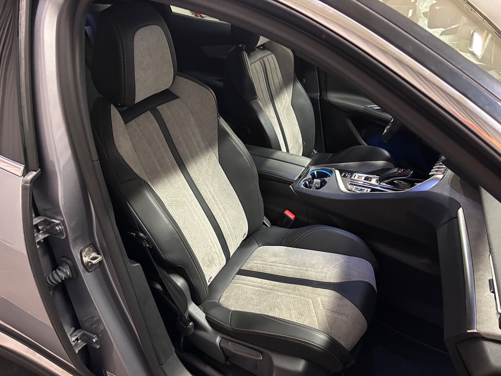 Car Image car-83278-8a3fd3f861ad0836554409bba94c73b6