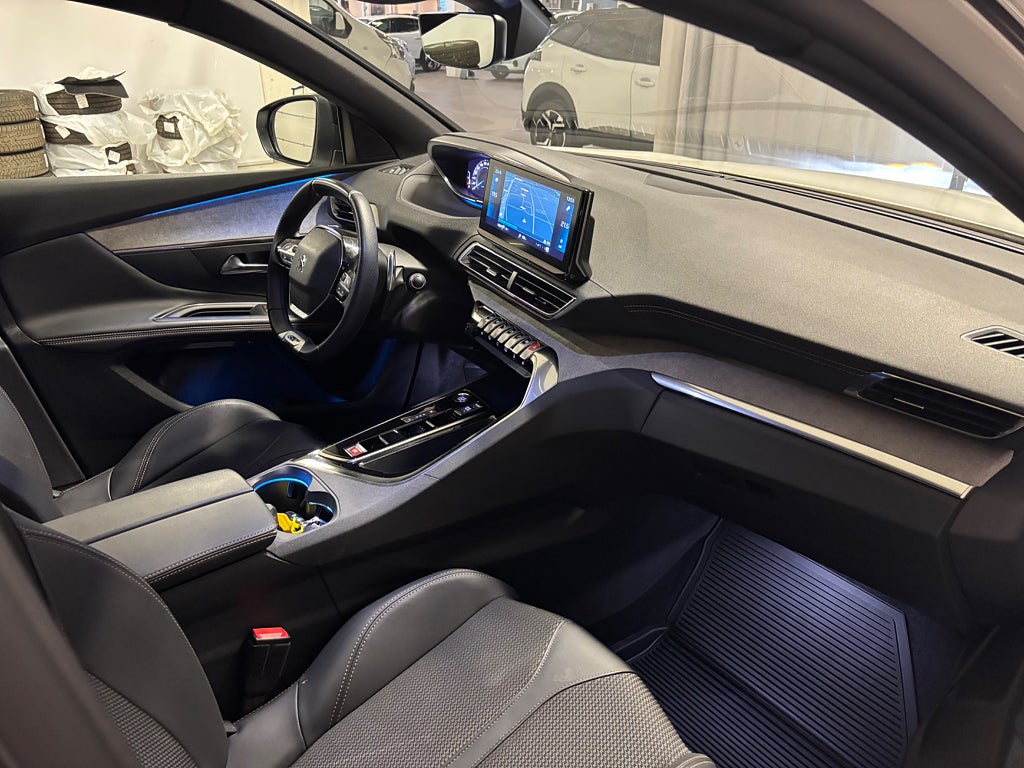 Car Image car-83405-80337e0ba821161db4bc136a136f94e3