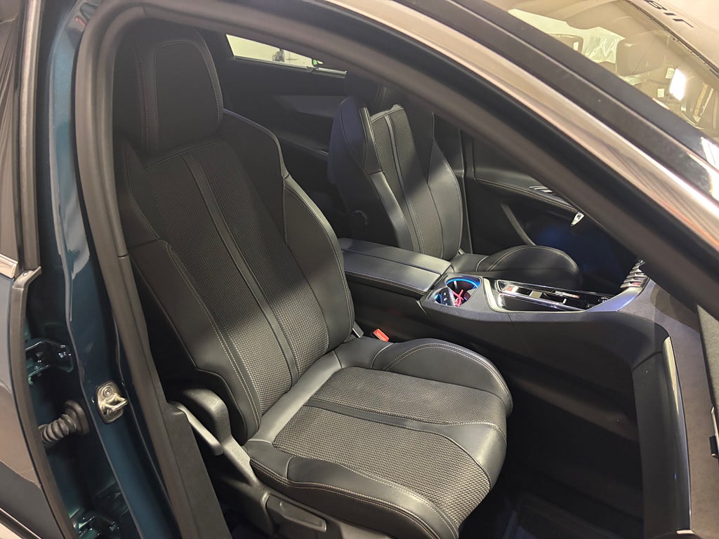 Car Image car-83440-e91aba933169c91edf05660f573b3a5a