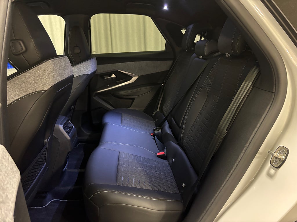 Car Image car-83516-076a07f4715c79af81e37862a4b326b4