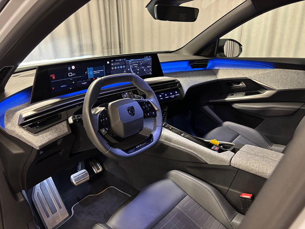 Car Image car-83516-0df6fb052e01ad0f35714beeffb2a1ef