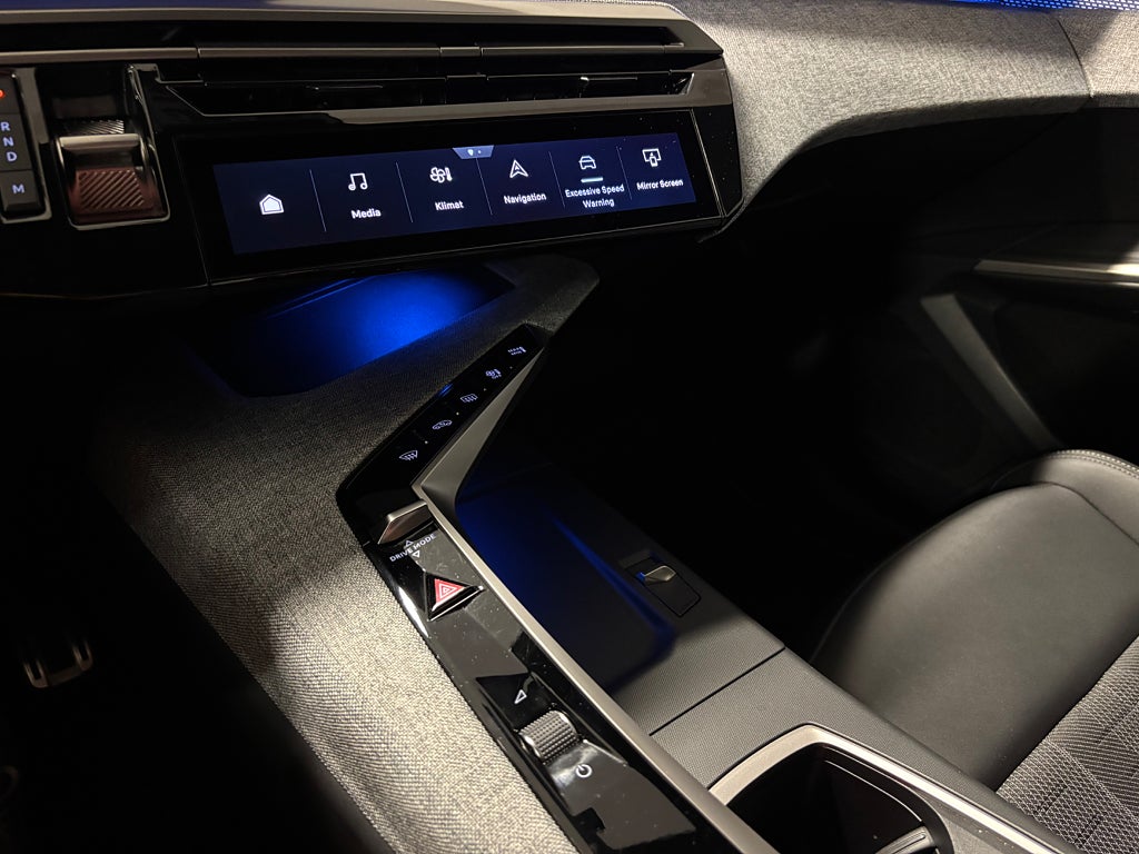 Car Image car-83516-2da5f509f89a0dc4222ed8a89d4972f2