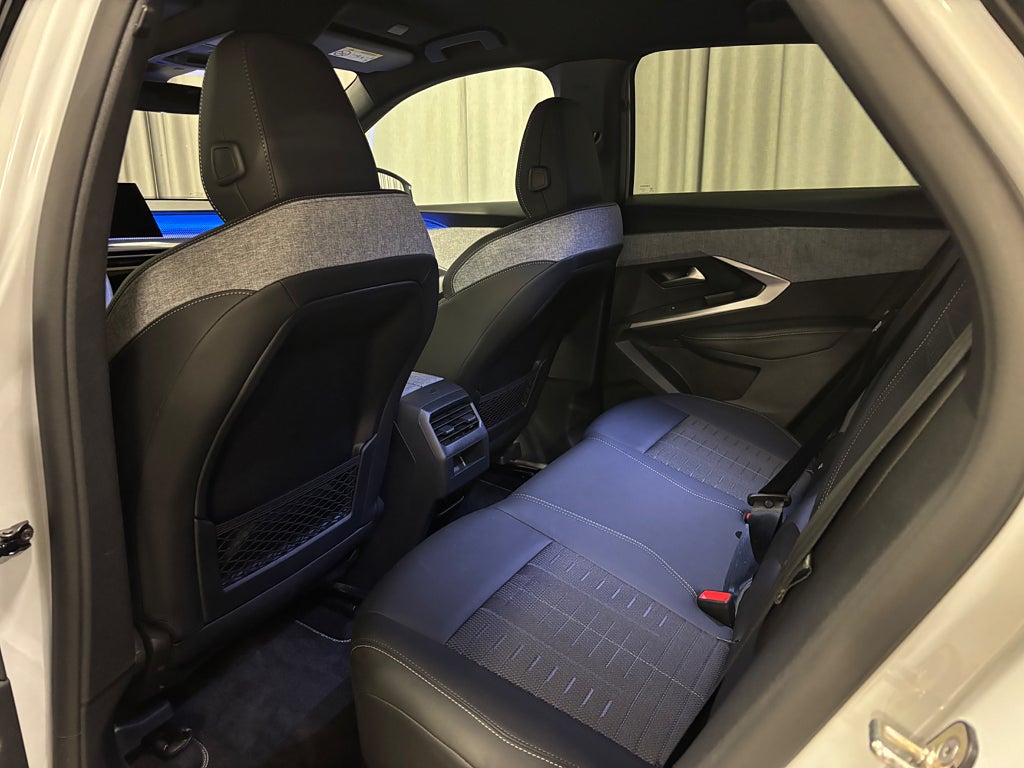 Car Image car-83516-4c0518fc904816e100453b5989448dcc