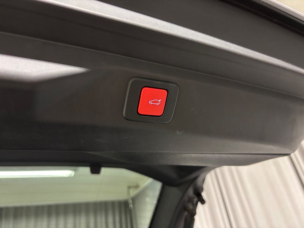 Car Image car-83516-7791750a51d88b2d4665ef41ceabe930