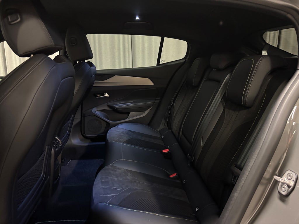 Car Image car-83609-44ea09f9bd0ed9dbe2314436afa9460e