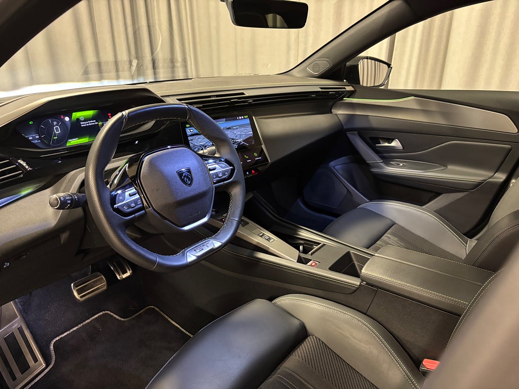 Car Image car-83609-847108a177532a8f28856677096836f1