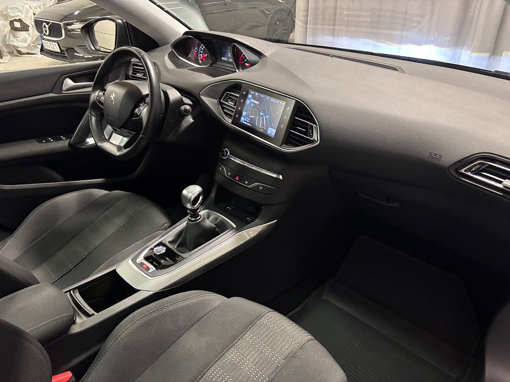 Car Image car-83632-a0bcc88063cd1f035ff5b78407e5bde1
