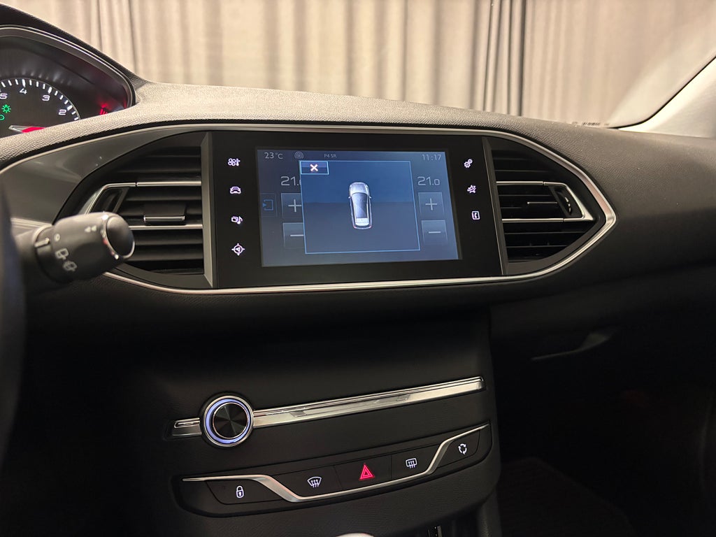 Car Image car-83632-f989b6e93bd6a5cf6622492fdd028909