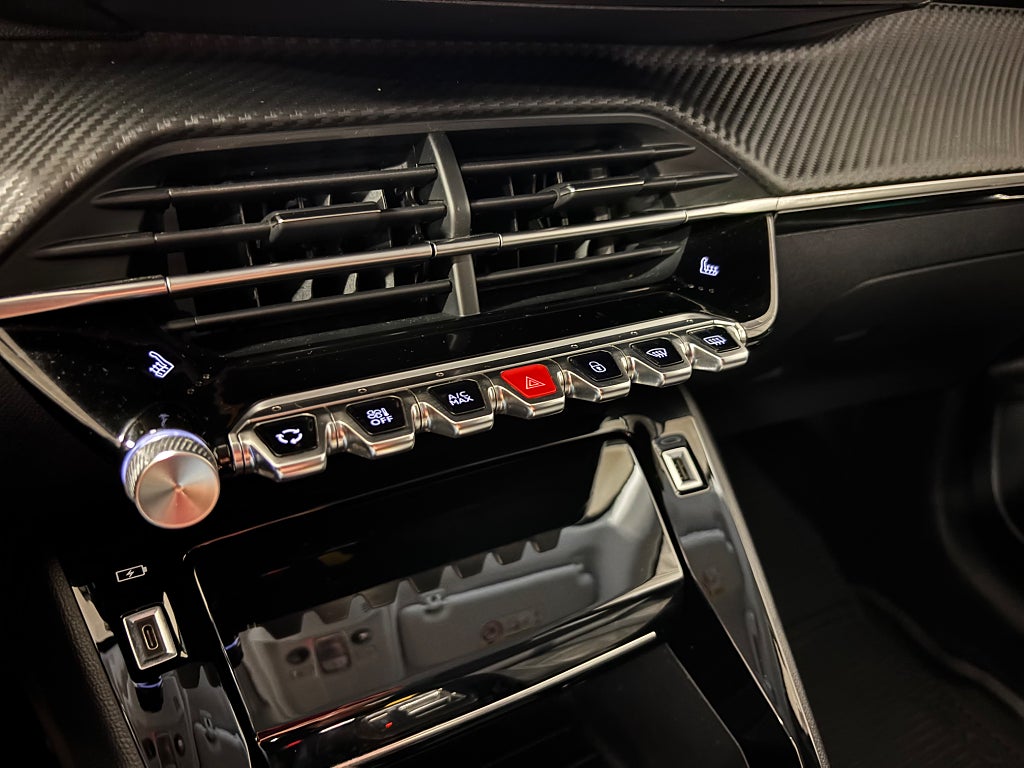 Car Image car-83652-97af670b1b78d3132b0c29564058bf45