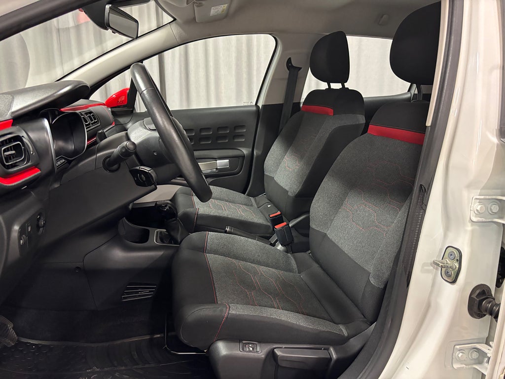 Car Image car-83672-75a0ac4a749c334221a742d99eb50034