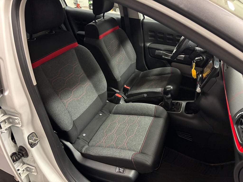 Car Image car-83672-b2794bac9a1d56ce420d16722f86c282