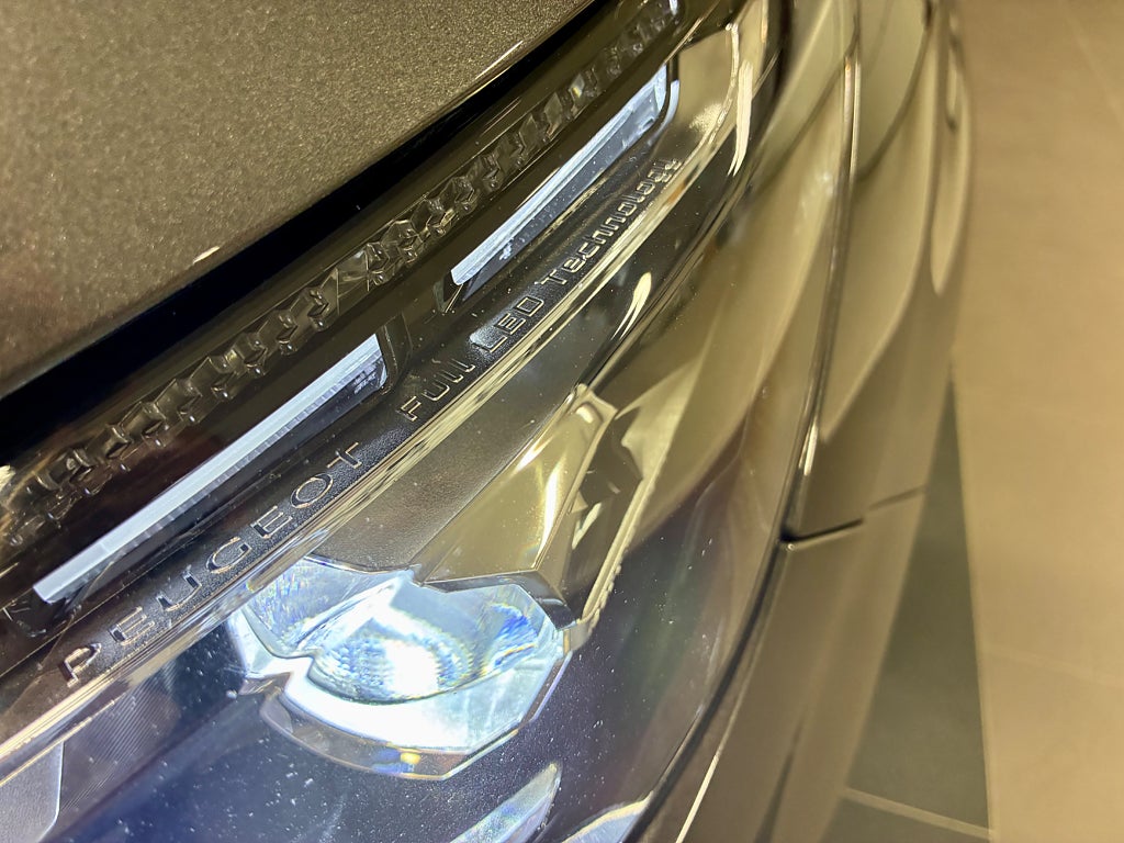 Car Image car-83726-d60220027b7209dfae77a536b854d8e0