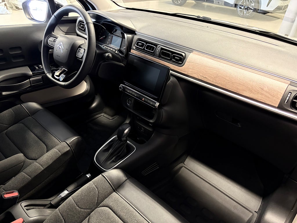 Car Image car-83835-88c18cdb4f6eaedd1a545dc266214f9c