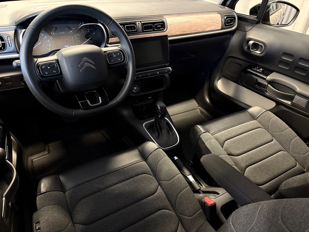 Car Image car-83835-acc8ee2bfdccb6f87ba7eac67328c786
