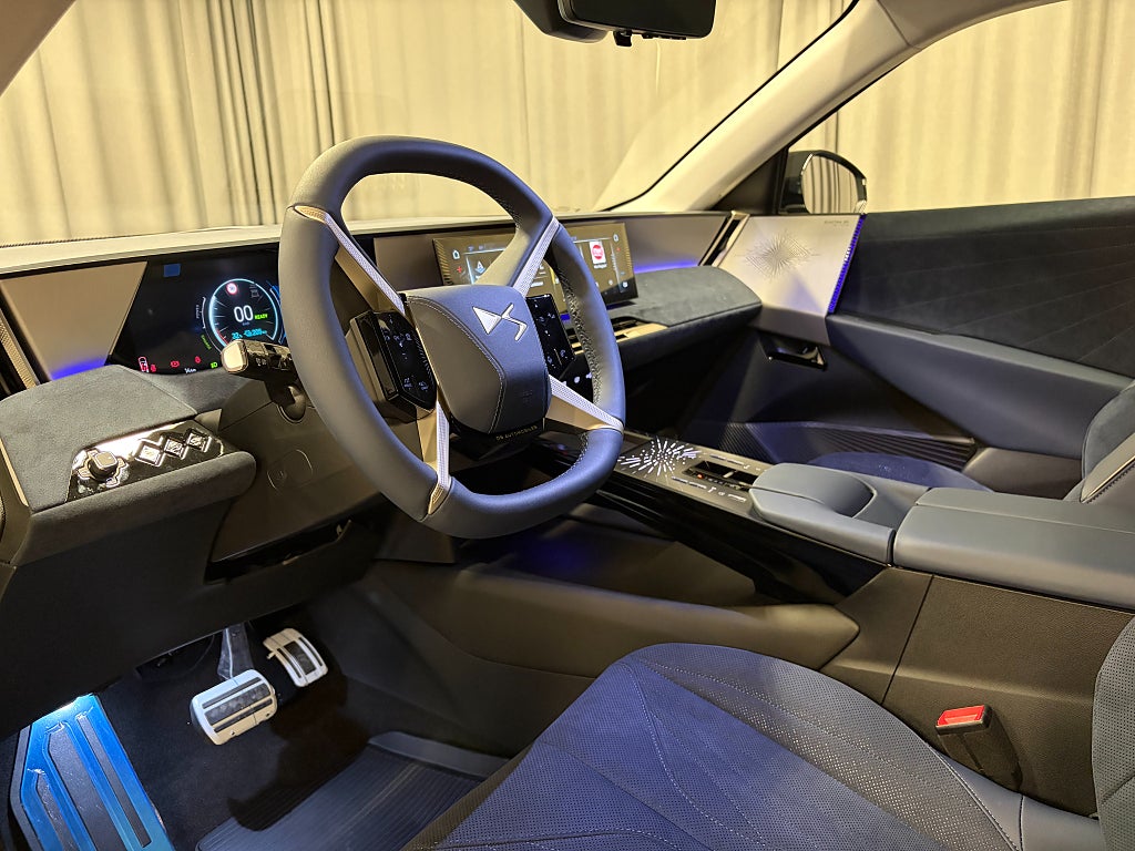 Car Image car-83911-a148a034fc98f79f700cbb667f595d19
