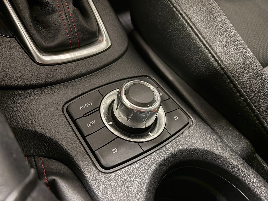 Car Image car-84050-30afd6b36825f19c6afdf6540d331371