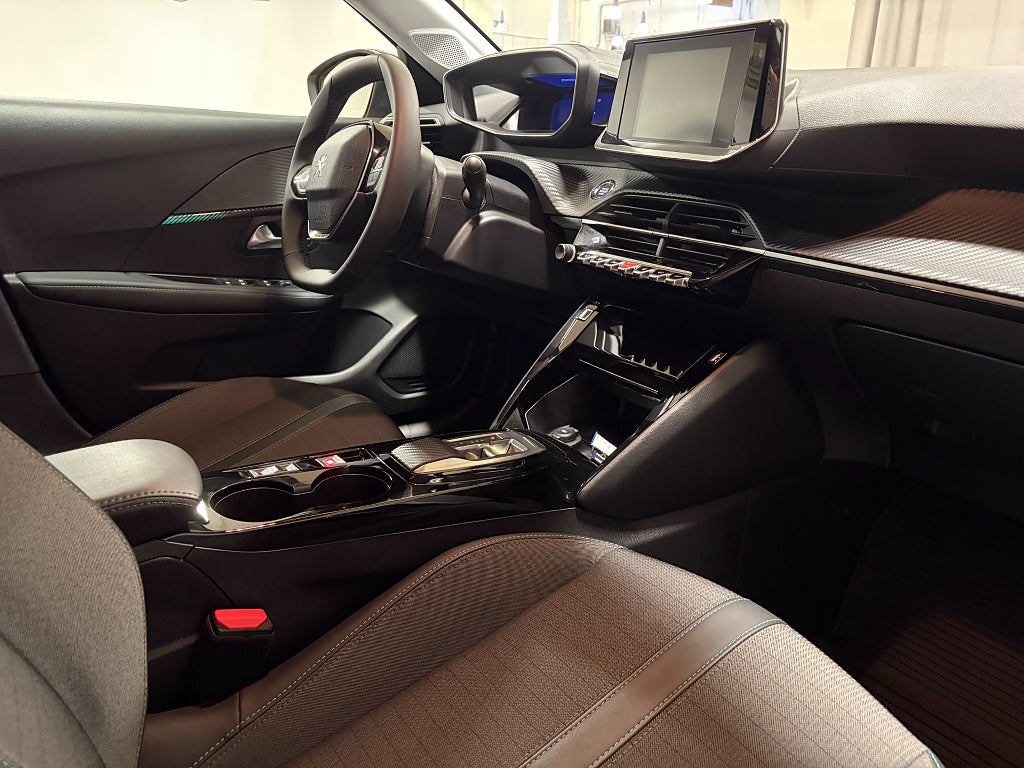 Car Image car-84131-b23350494c7720c7a7be7ae3fa3bb8a8