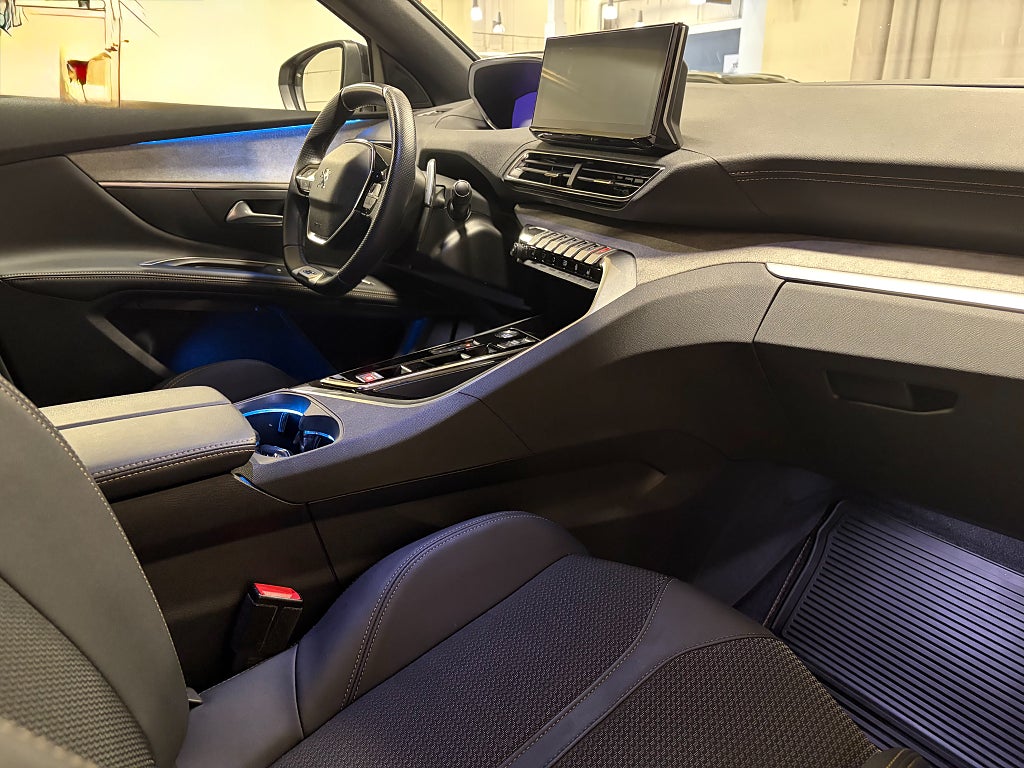 Car Image car-84203-9968572890ee686164f4858d19d633ed