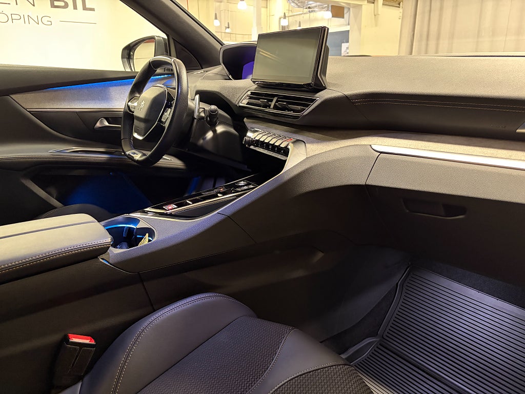 Car Image car-84225-18c11542c05f133a184703053c379c24