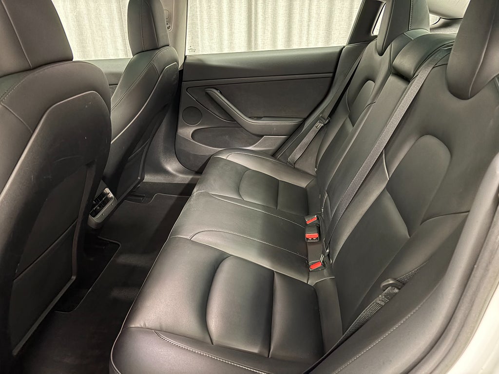 Car Image car-84276-95bacd1559bdacac3e39c6182eeb523c